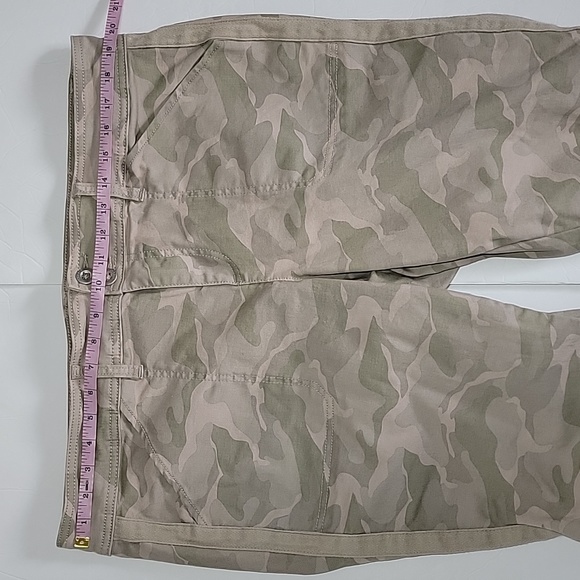 Torrid Feel The Fit Ankle Camo Pants/ Size 18. - Picture 7 of 12